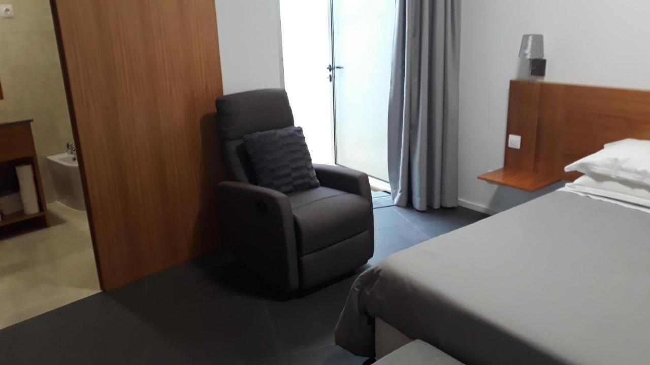 Angra Downtown Apartment Angra do Heroismo Bagian luar foto
