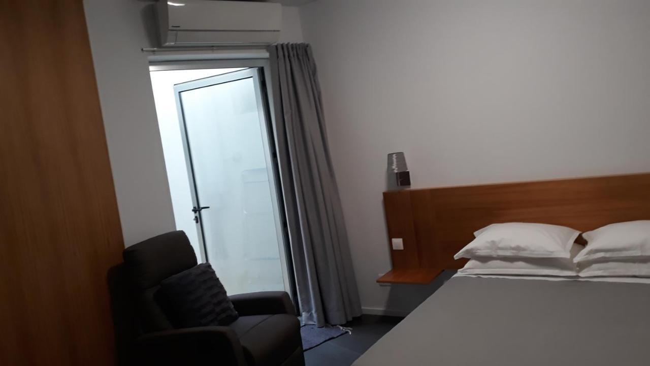 Angra Downtown Apartment Angra do Heroismo Bagian luar foto